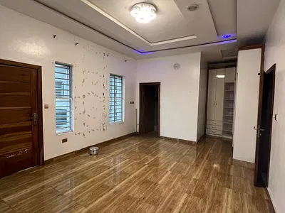 Spacious 1 Master Bedroom Apartment Upstairs with Steady Light. — Chevyview Estate, Lekki, Lagos