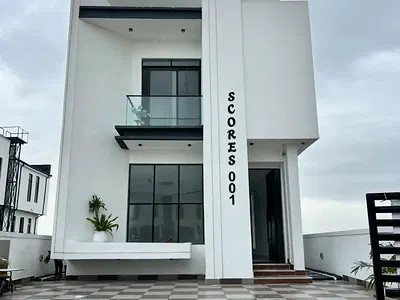 Luxury Avant-Garde 5 Bedroom Detached Duplex with BQ &pool — Ajah, Lagos