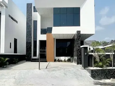 5 Bedroom Detached Duplex with BQ — Lekki, Lagos