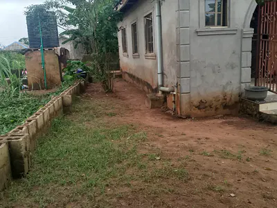 4 Bedroom Flat with 2 Shops — Wasimi Ajibawo, Church, Owode Idiroko Road, Sango Ota, Ogun
