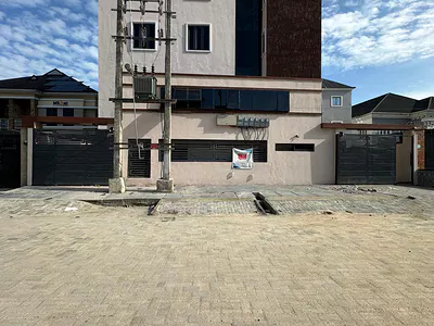 1 Bedroom Luxury Penthouse with Elevator — Lekki, Lagos