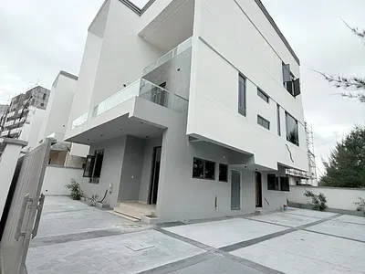 5 Bedroom Detached Duplex with 2 Rooms BQ — Lekki Phase 1, Lekki, Lagos