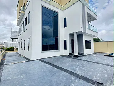 5 Bedroom Detached Duplex with BQ — Lekki, Lagos