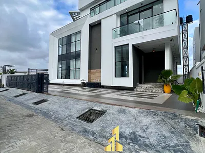 5 Bedroom Detached Smart Home with Elevator — Lekki, Lagos