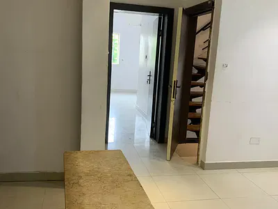 Luxury 1 Bedroom Apartment Upstairs