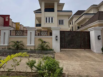 7-Bedroom Detached Duplex with Boys' Quarters — Guzape District, Abuja