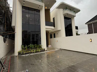Majestic 5 Bedroom Duplex — Lekki, Lagos