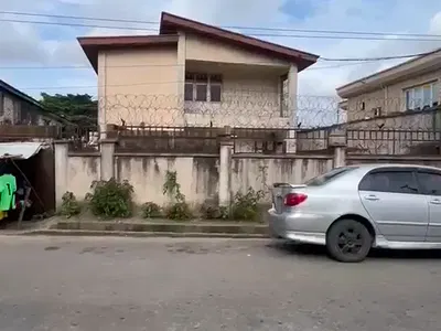 Neatly 5 Bedroom Detached House on a Full Plot of Land — Adeniran Ogunsanya, Surulere, Lagos