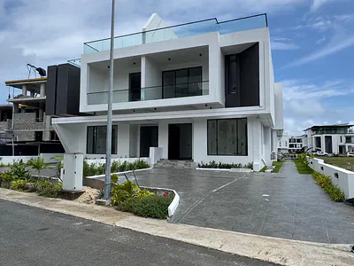 5 Bedroom Semi-Detached Duplex — Lekki, Lagos
