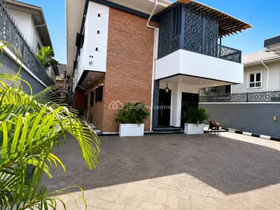 Luxury 5 Bedrooms Fully Detached Duplex with Swimming Pool — Lekki Phase 1, Lekki, Lagos
