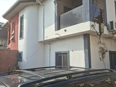 Old 4 Bedroom Semi-Detached Duplex with BQ — Magodo, Lagos