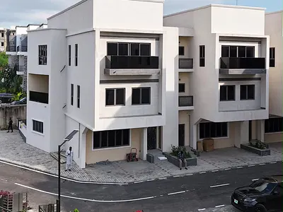 Grand Luxurious 4-Bedroom Terraced Duplex — Guzape District, Abuja