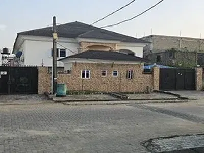 4 Bedroom Detached House with Boys' Quarters — Lakeview Estate Phase 2, Kosofe, Lagos