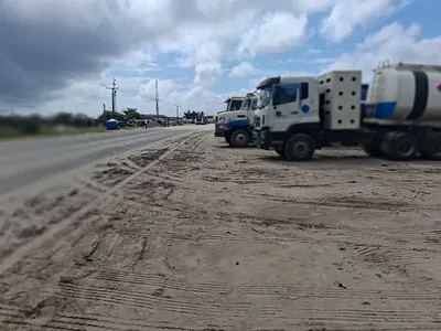 6 Plots of Land Facing Road in a Very Prime Location — Lekki, Lagos
