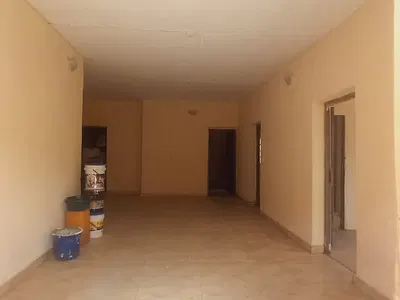 Spacious Well Maintained 3 Bedroom Flat — 3rd Mainland Bridge, Oworonshoki, Shomolu, Lagos
