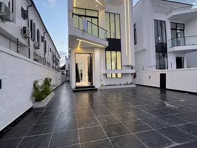 5 Bedroom Detached Duplex with Swimming Pool & BQ — Lekki, Lagos