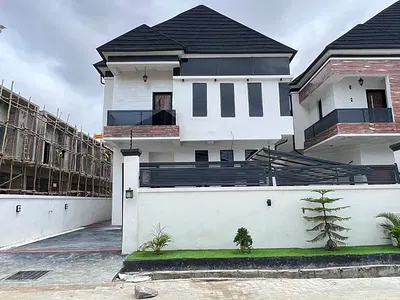 Luxury 4 Bedroom Detached Duplex with Boys Quarter — Lekki, Lagos