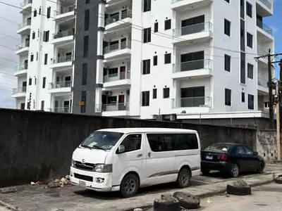 Luxury 3 Bedroom Apartment with BQ, Pool, Reception — Lekki Phase 1, Lekki, Lagos