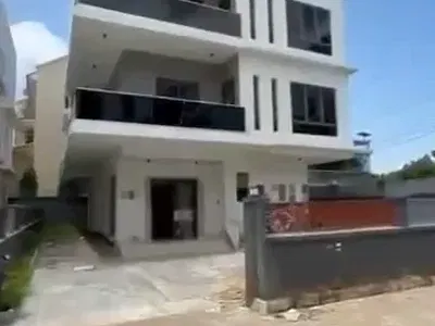 6 Bedroom Detached House — Ikoyi, Lagos