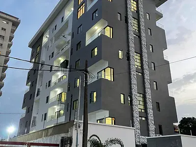 Spacious 5 Bedroom Maisonette with BQ — Ikoyi, Lagos