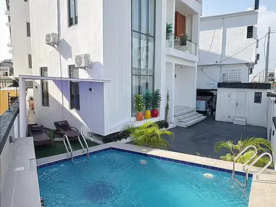5 Bedroom Self-Compound House for Staycation — Lekki, Lagos