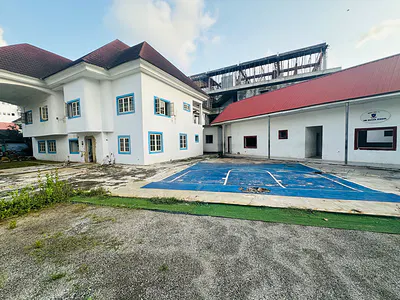 8 Bedroom Detached Duplex with Rooms Guest Chalet — Serene Environment, Wuse 2, Abuja