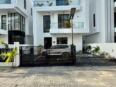 5 Bedroom Detached Luxury Duplex with Pool with Cinema — Chevron Lekki, Lekki, Lagos