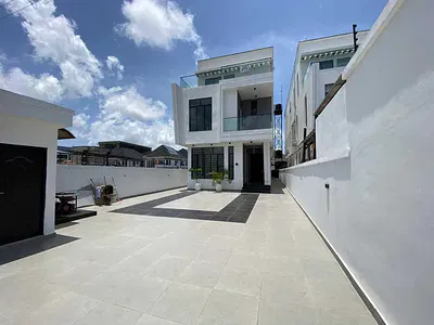 5 Bedrooms Detached Duplex — Lekki Phase 1, Lekki, Lagos