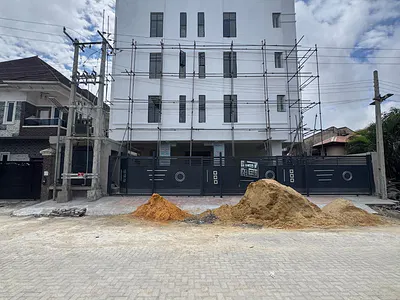 Well Designed 2 Bedroom Flat with Swimming Pool — Lekki, Lagos
