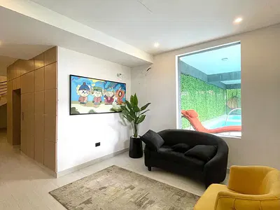 Fully Serviced 2- Bedroom Apartment with Elevator and Swimming Pool — Lekki, Lagos