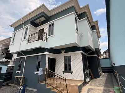 4 Bedroom Fully Detached Duplex (Distress Sale) — Olowora, Magodo, Lagos