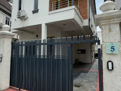 Spacious 4bed Fully Detach Duplex with BQ — Sunview Estate Orchid Road, Lekki, Lagos