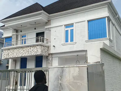 Spacious 6 Bedroom Detached Duplex with 2 B/Q +swimming Pool — Ibeju Lekki, Lagos