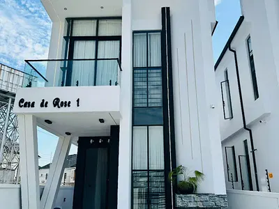 Luxury Artisanal 5 Bedroom Fully Detached Duplex with Pool — Lekki, Lagos