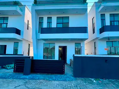 4-Bedroom Fully Detached House with Swimming Pool — Ajah, Lagos