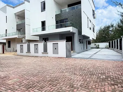 5 Bedroom Fully Detached Duplex with Swimming Pool — Lekki Phase 1, Lekki, Lagos