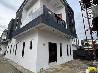Luxurious 4 Bedroom Fully Detached Wi Ty BQ — Lekki, Lagos