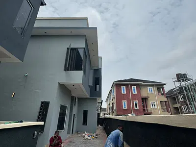 Exquisite 4 Bedroom Semi-Detached with 2 Parlours — Lekki, Lagos