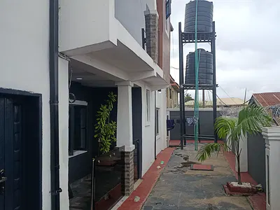 3-Bedroom Flat in a 4 Flat Building with Big Car Park — Alexander, Johnson Awe, Oluyole, Oyo