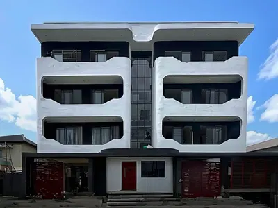 Top-Notch Luxury Serviced 2 Bedroom Flat with a Room BQ — Lekki, Lagos