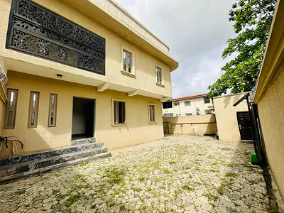 Neatly Built 5 Bedrom Semi Detached Duplex with 2 Bedrom Guest Charlet — Wuse 2, Abuja