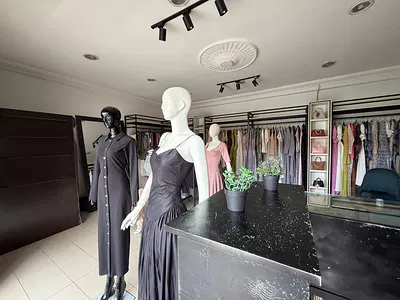 35SQM Shop / Office Space on the First Floor — Wuse 2, Abuja