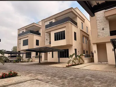5 Bedroom Detached Duplex — Zone 7, Wuse, Abuja