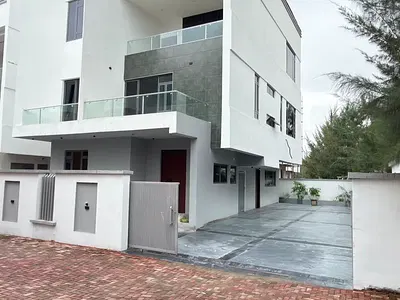 5 Bedroom Detached Duplex+ 2 Room BQ — Lekki, Lagos