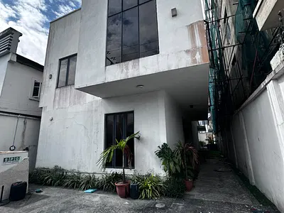 Massive 4bedrooms Detached Duplex with Cinema, Pool, Generator & BQ — Lekki, Lagos