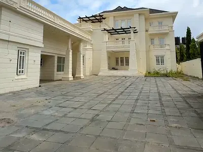 7 Bedroom Detached Mansion with BQ — Katampe, Abuja