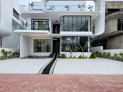 5 Bedroom Detached House with Elevator and Swimming Pool — Lekki, Lagos