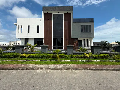 Luxuriously Built 5 Bedroom Fully Detached with Swimming Pool and Cine — Ajah, Lagos