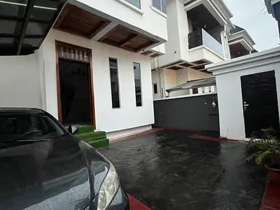 Spacious Shared Apartment — Lekki, Lagos