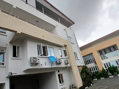 Tastefully Finished 3 Bedroom Flat with BQ — Northpoint Estate Off Chevron Drive, Lekki, Lagos